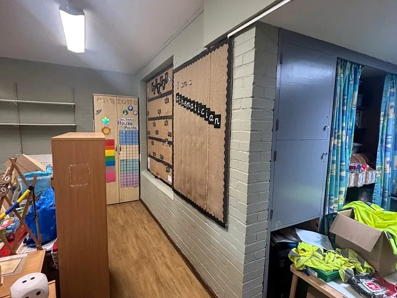 Olney Infant Academy — Teaching space with fresh finish